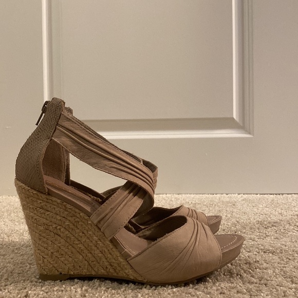 Taupe Espadrille. Size 9. Made in Brazil. 3 inch heel. Worn once. - Picture 3 of 5